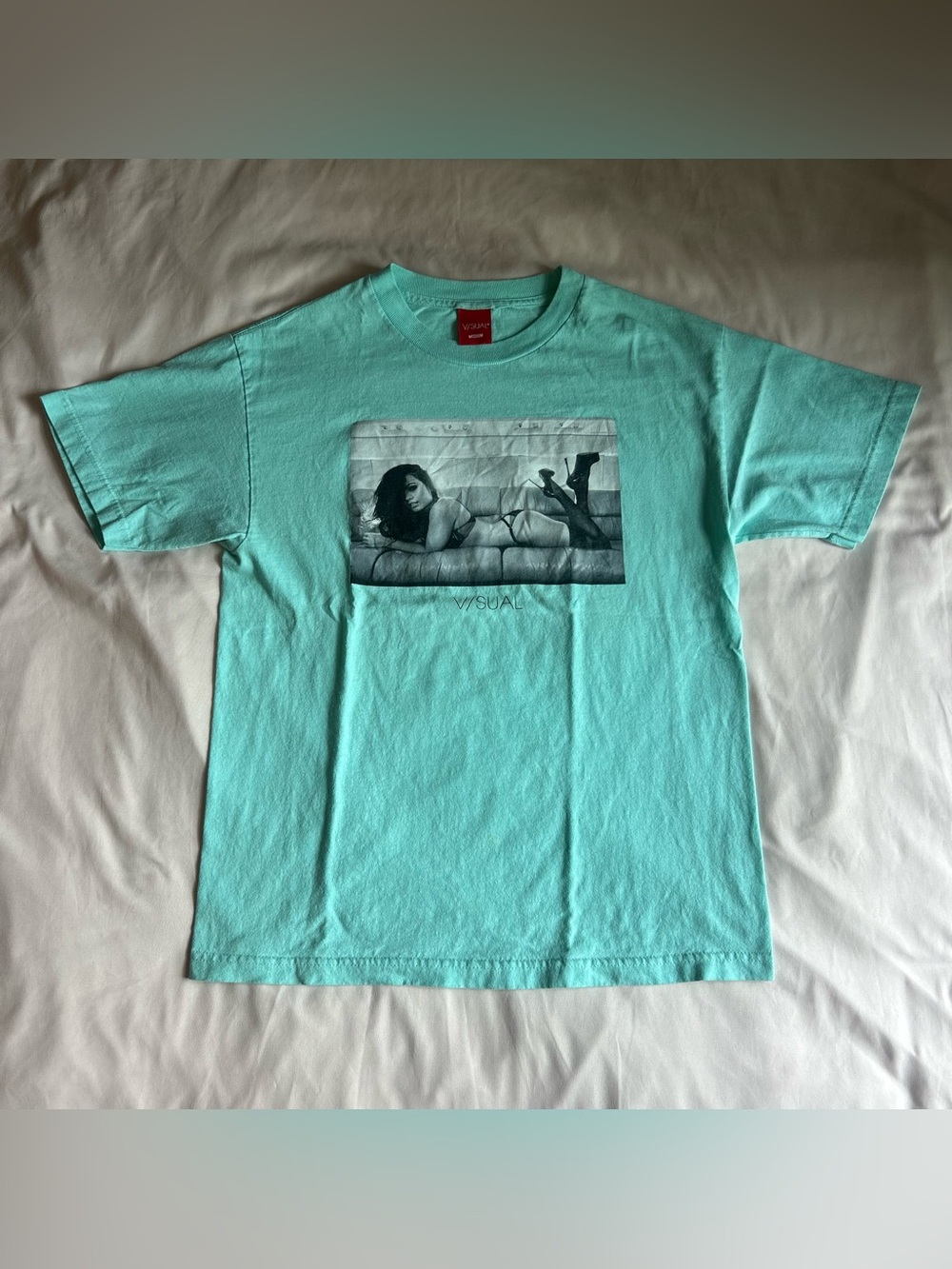 Visual Graphic T-Shirt – Seafoam Green – Size Medium